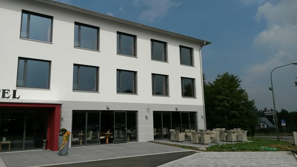 Alpenflair Hotel Buchloe Exterior foto